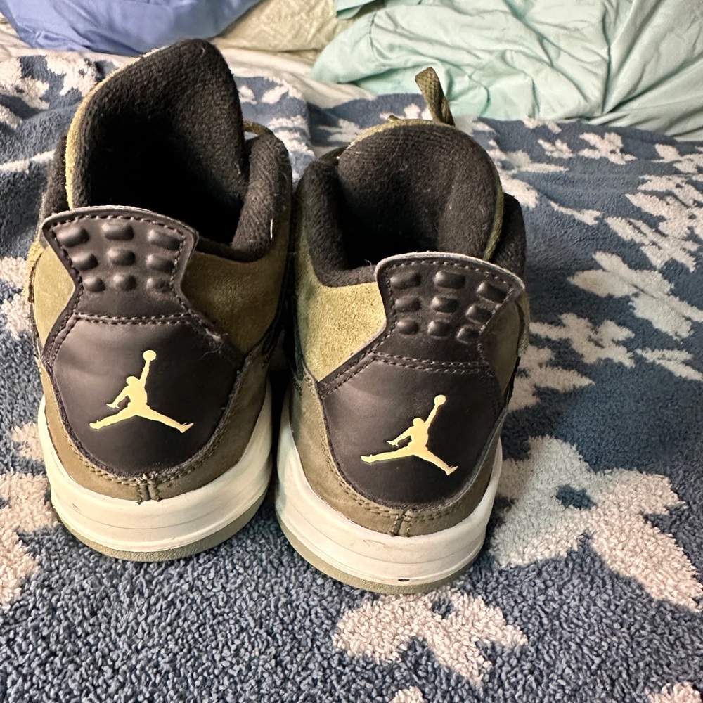 Retro Jordan 4’s - Picture 4 of 6